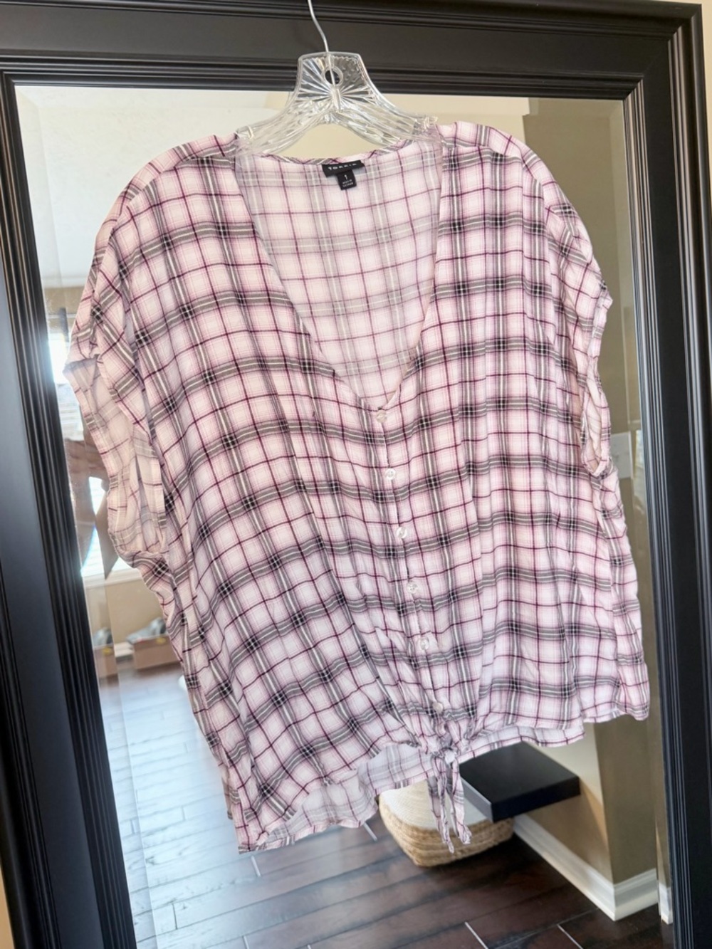Feminine Plaid Button-Up Tie Hem Blouse - Light & Airy!